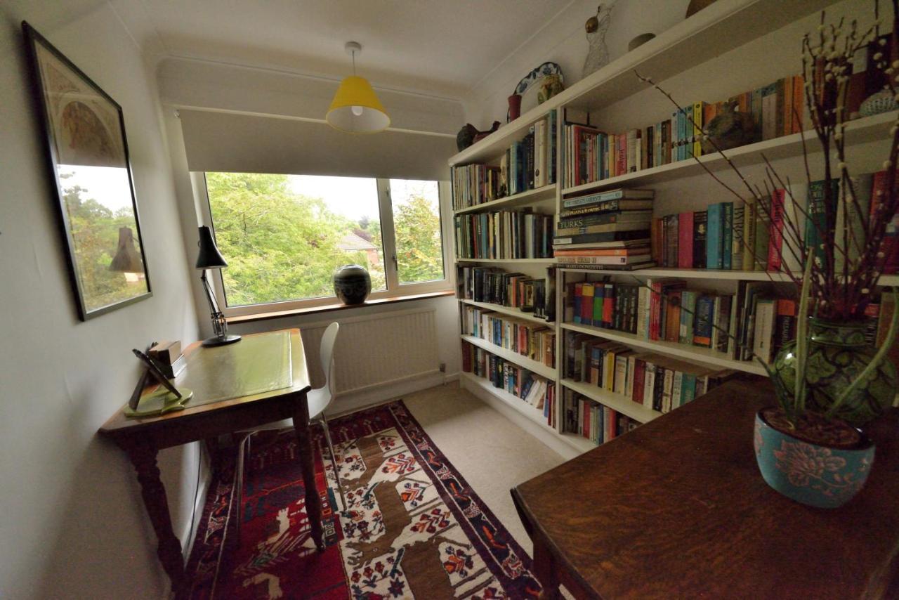 Villa Cosy House, A Train Spotter'S Delight! New Alresford Esterno foto